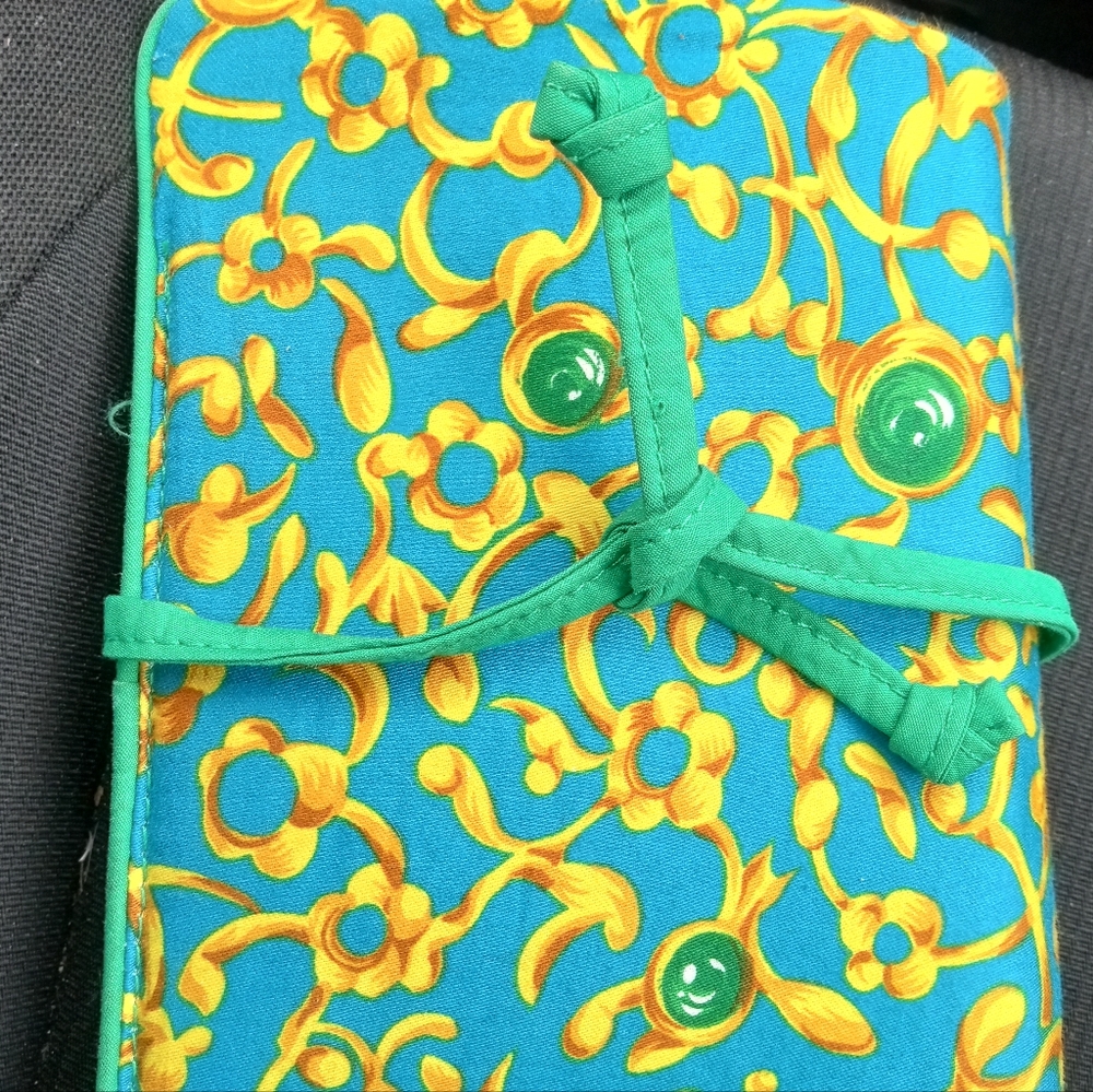 Authentic Oscar de la Renta pouch